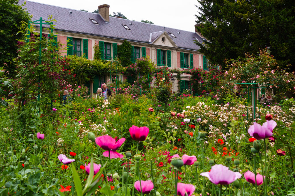 Giverny,,Francia,-,18,de,Junio,,2016:,Casa,de,Claude,Monet,Con