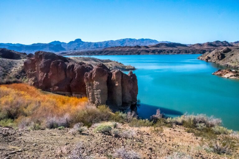 Desert Cliffs and Hidden Coves